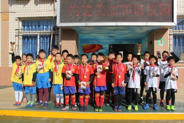 中国女篮公布奥运资格赛12人名单 春节4天三赛