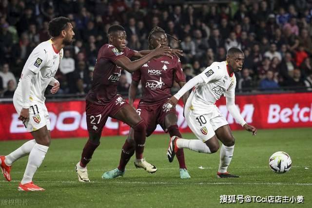 斯诺克世锦赛赵心童战胜丁俊晖晋级八强